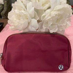 Lululemon OG Everywhere Belt Bag (Mulled Wine)